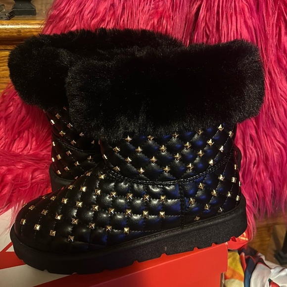 Shoes - Black Studded Faux Fur Boots Size 8.5 GUC